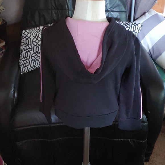 ⚡4/$15⚡ Minnie Mouse Hoodie - Picture 4 of 6